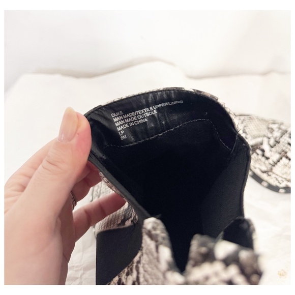 CHARLES DAVID Dodger White Black Snakeskin Print Duke Ankle Boots Size 8 NEW - Picture 6 of 8